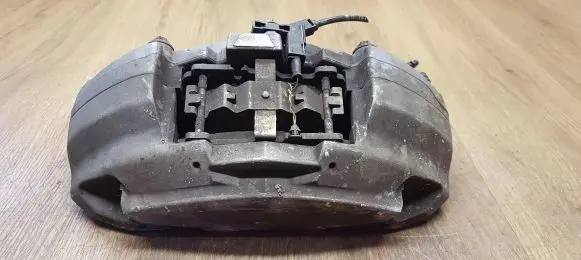 Mercedes-Benz E W213 Front brake caliper A0114219898