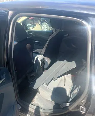 Ford C-MAX II Rubber seal loading door 