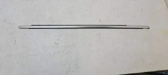Volkswagen Tiguan Front door glass trim molding 5N0837476E