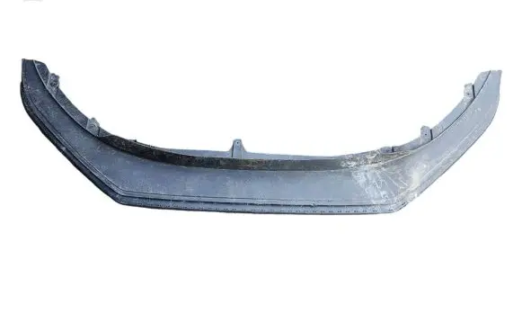 Front bumper lip