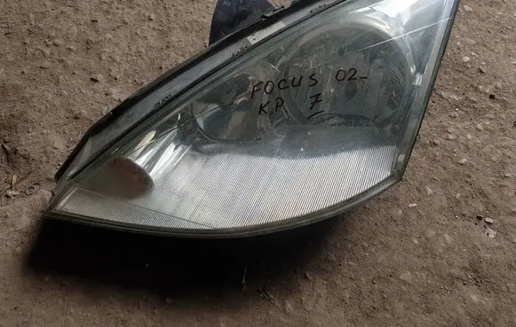 Ford Focus Headlight/headlamp
