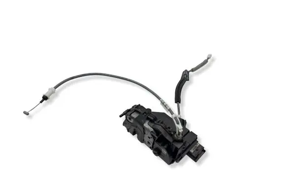 Opel Mokka B Rear door lock 169425