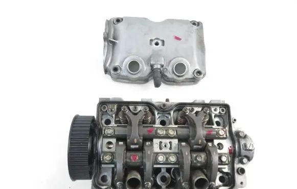Subaru Legacy Engine head 
