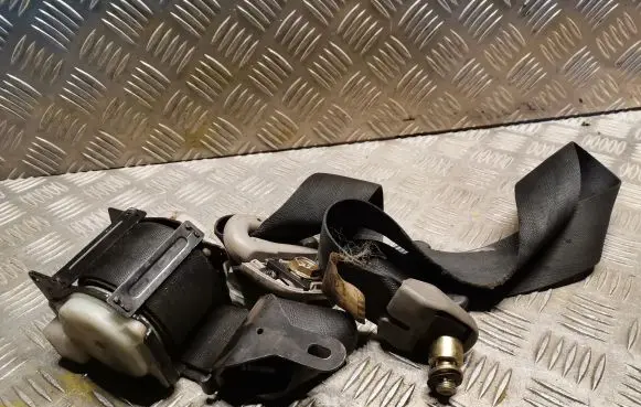 Mitsubishi Pajero Front seatbelt TKAB2EN244