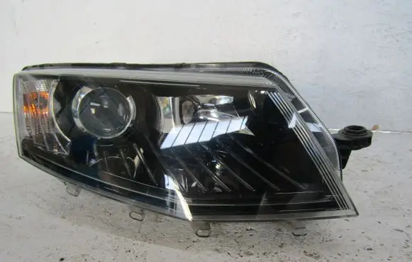 Skoda Octavia Mk3 (5E) Headlight/headlamp 5E1941018B