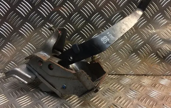 Nissan X-Trail T30 Clutch pedal