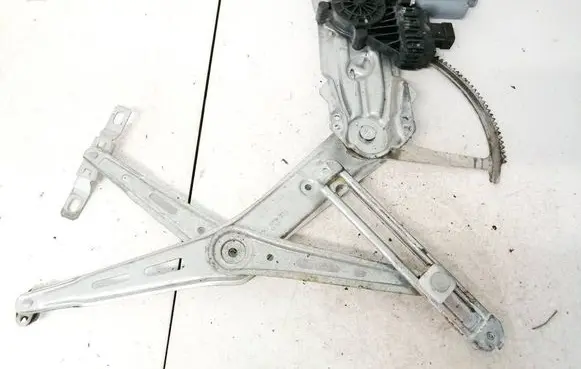 Opel Zafira A Sliding door window regulator with motor 90579571