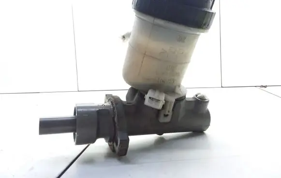 Volvo S40, V40 Master brake cylinder L481373 310052