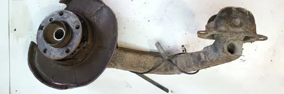 Rear wheel hub spindle/knuckle