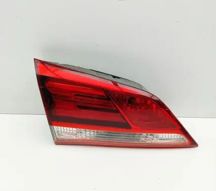 Hyundai i40 Tailgate rear/tail lights 924033Z600
