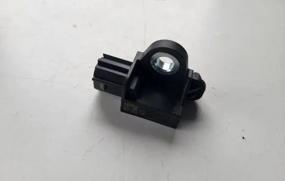 Nissan Qashqai Airbag deployment crash/impact sensor