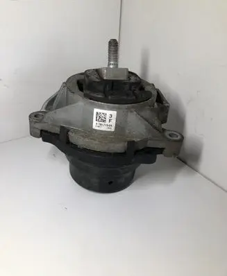 BMW 4 F36 Gran coupe Engine mount bracket 6785713