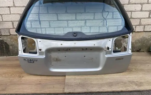 Subaru Legacy Tailgate/trunk/boot lid