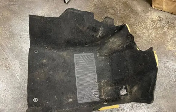 Mercedes-Benz C W204 Front floor carpet liner A2046800440