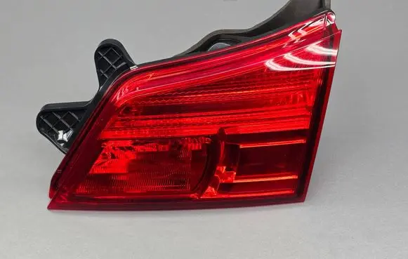 Subaru Legacy Tailgate rear/tail lights 23620073