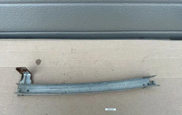 Nissan King Cab, Navara Rear door window/glass frame 802172S400