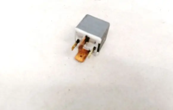 Volkswagen PASSAT B3 Other relay 191937503