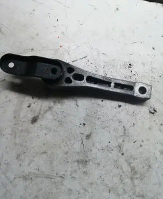 Volkswagen Touran I Engine mounting bracket 1K0199855
