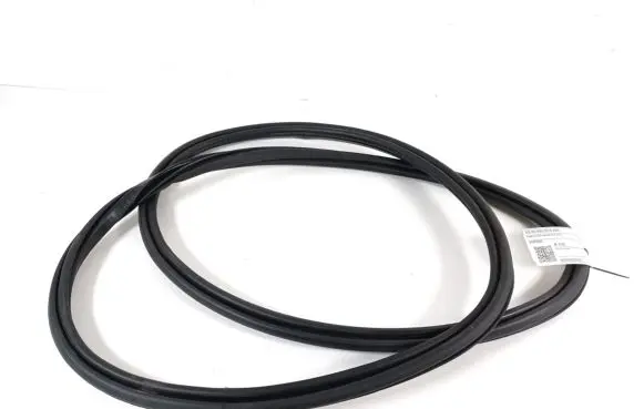 Volvo V60 Front door rubber seal 31457863