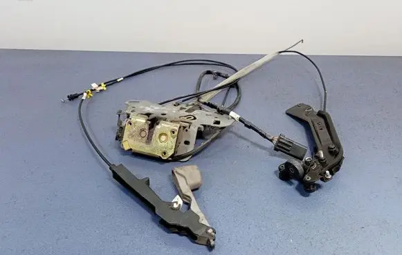 Chrysler Grand Voyager IV Rear door lock