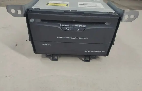 Honda Civic CD/DVD changer 39100-TL0-G500