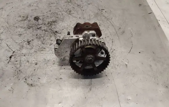 Renault Trafic II (X83) Fuel injection high pressure pump 8200055072 0445010031 103762