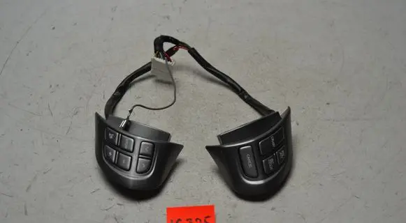 Subaru Legacy Steering wheel buttons/switches 