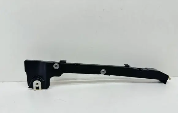 BMW 5 G30 G31 Other engine bay part 9334789