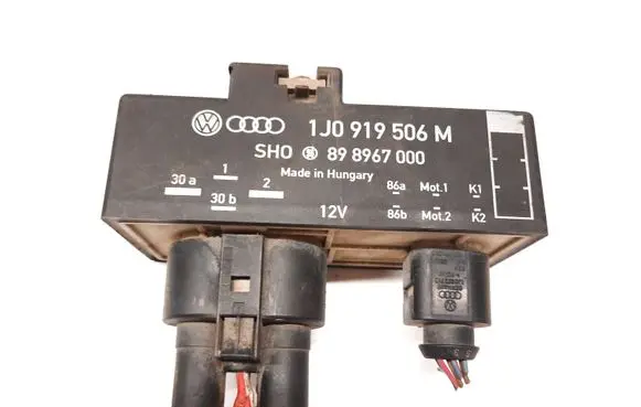 Skoda Fabia Mk1 (6Y) Coolant fan relay 1J0919506M 898967000