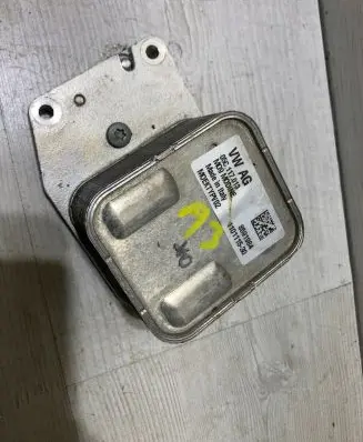 Audi A3 8Y Engine oil radiator 05c117013