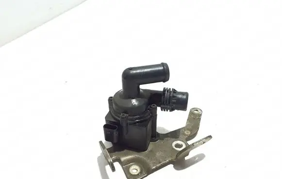 Volvo XC40 Electric auxiliary coolant/water pump 32249376