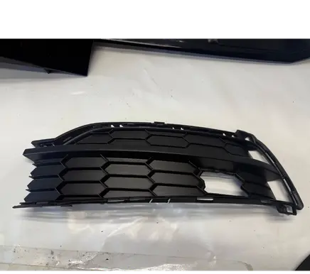 Skoda Karoq Front bumper lower grill 57A807367