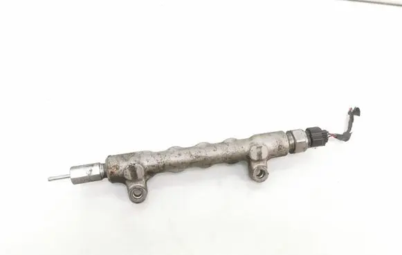 Toyota Avensis T250 Fuel main line pipe 8945871010