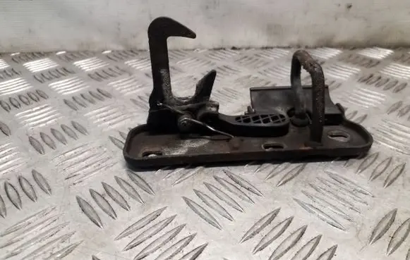 Volkswagen Tiguan Engine bonnet/hood lock/latch loop/hook 1K0823480