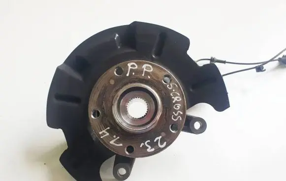 Suzuki SX4 S-Cross Front wheel hub spindle knuckle