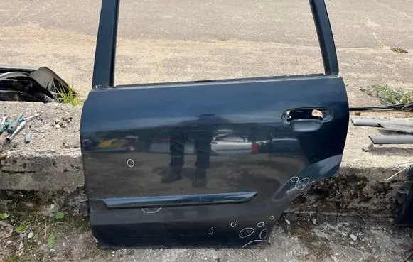 Mazda Premacy Rear door
