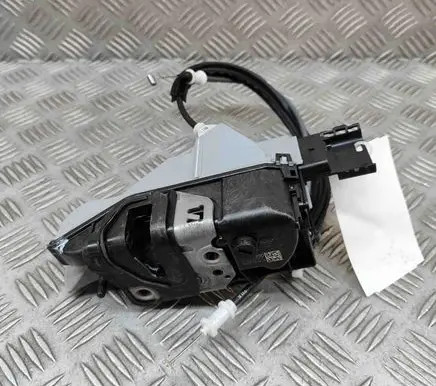 Opel Crossland X Coupe door lock (next to the handle) 3558113