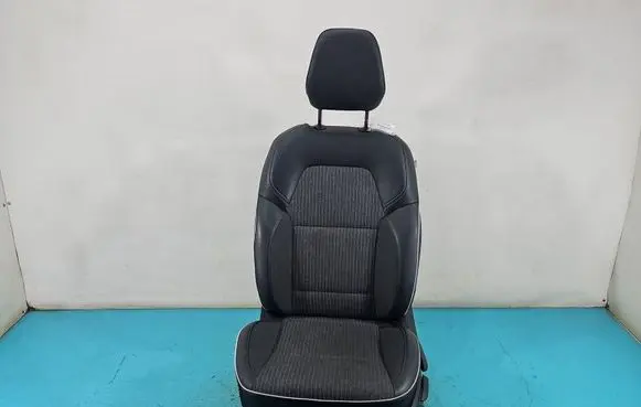 Renault Clio V Front driver seat IMPRK1570249
