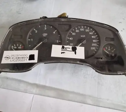 Opel Astra G Speedometer (instrument cluster) 09228743DQ