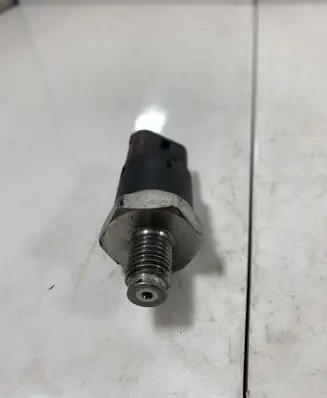 Fuel pressure sensor