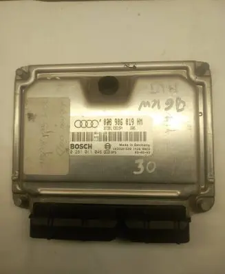 Audi A6 S6 C5 4B Engine control unit/module 038906019HM 0281011046 1039S01590