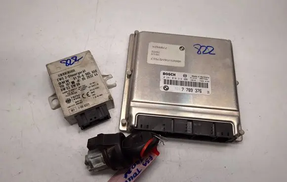 BMW 5 E39 Engine ECU kit and lock set 7789376 13617789376 0281010314