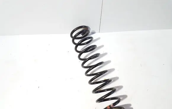 Mitsubishi Carisma Rear coil spring