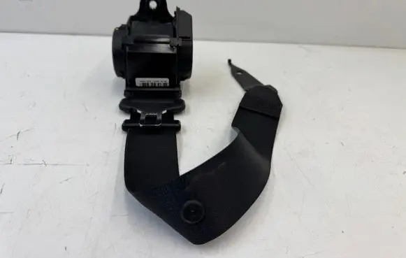 Mini Paceman (R61) Rear seatbelt 9809865