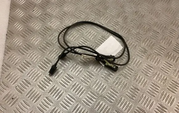Tesla Model S AUX in-socket connector 100481508B