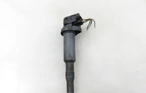 BMW 1 E81 E87 High voltage ignition coil 0221504471