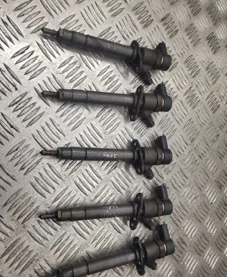 Fuel injectors set