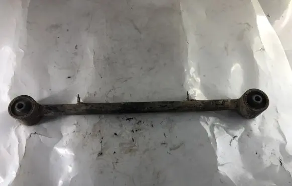 KIA Sorento Rear suspension control arm 