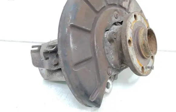 Volkswagen PASSAT B6 Front wheel hub spindle knuckle