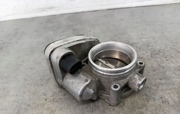 BMW 3 E46 Throttle body valve